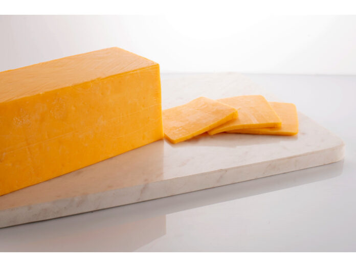 世界的ブランドのアイルランド産チェダーチーズ