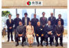 会長には服部幸應氏（前列中央）が就任（日本飲食団体連合会）