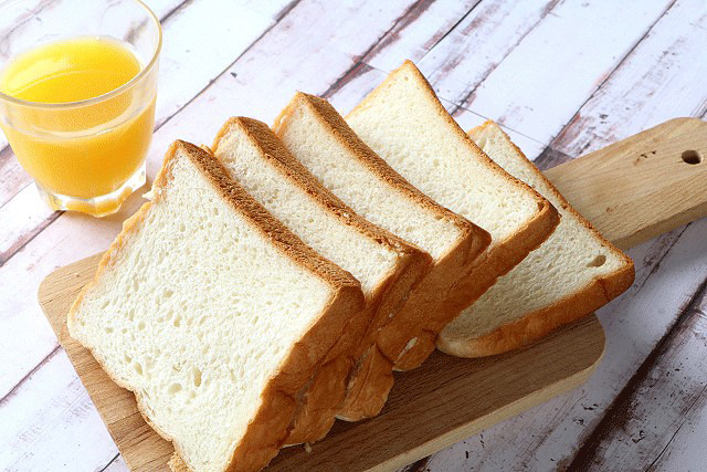 輸入小麦価格の高騰で食パンの値上がり感が顕著