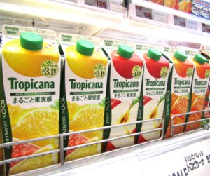 「トロピカーナ」100％果汁の大型容器「100％まるごと果実感」 - 食品新聞 WEB版（食品新聞社）