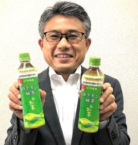 「お～いお茶 カテキン緑茶」をアピールする伊藤園の安田哲也緑茶ブランドマネジャー