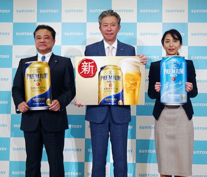 （左から）西田栄一郎社長、鳥井信宏社長、津田麻子営業本部長