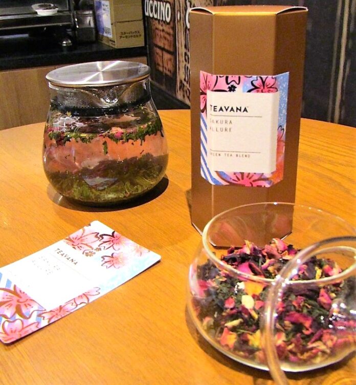 2016年10月から日本で展開をスタートした「TEAVANA（ティバーナ）」は「HEAVEN OF TEA（ティーの楽園）」を意味し、様々な茶葉も用意している。また店舗では販売している茶葉の一部をブリュードティーとして1杯ずつ抽出して楽しむことができる。