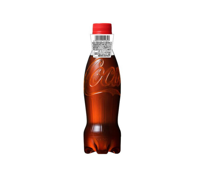 成分表記をした表示シールを貼り1本単位での販売を可能にした「コカ・コーラ」ラベルレスボトル