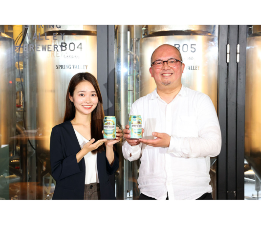 岡本理沙氏㊧（キリンビール）と中水和弘氏（スプリングバレーブルワリー・ブランドアンバサダー）