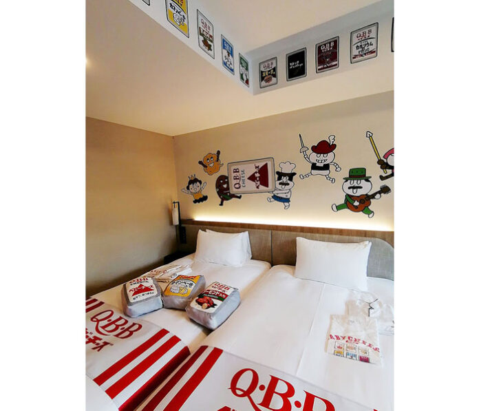 宿泊部屋が「QBB」一色に 六甲バター 地元神戸のホテルとコラボ