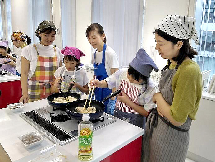 日清オイリオグループ「親子食育体験イベント」 横浜市内で3年ぶり開催