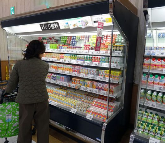 スーパーでは新製品が続々と登場