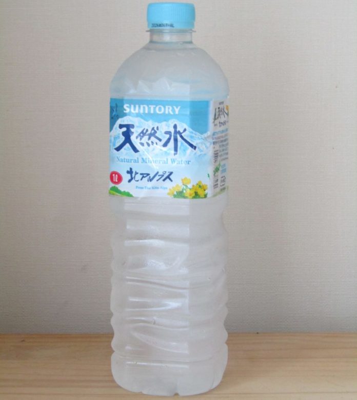 「サントリー天然水」1Lサイズ