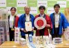 井上猛理事長（中央左）、舞立昇治農林水産大臣政務官（同右）