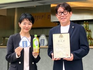 左から日本コカ・コーラの下永加奈子氏、一般社団法人おにぎり協会の中村祐介氏 - 食品新聞 WEB版（食品新聞社）