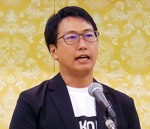 柳本健一氏