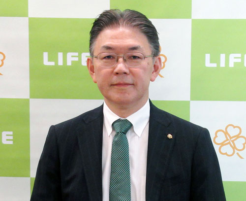 ライフ 岩崎高治社長