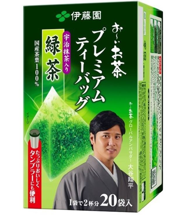 和服姿の大谷選手が描かれたティーバッグタイプの製品「お～いお茶 プレミアムティーバッグ 宇治抹茶入り緑茶」