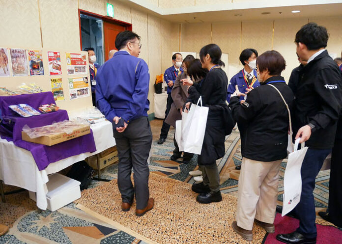 德田商店「酒と魚」テーマに展示会 「非日常の提案を」德田社長