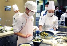 簡単・便利でおいしい 食材の魅力引き出すレシピ続々 インスタントラーメンオリジナル料理コンテスト 最優秀賞の尾梶さん