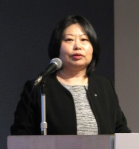 上野友美氏