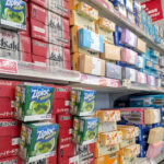 景品付き商品でケース買いを促進（3月 都内で）