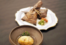 利用広がる大麦・雑穀 和洋中シェフの特製メニューでおいしさと健康アピール はくばくがイベント 「もち麦入りがんもどき」(手前)と「鶏とごぼうの十六穀炊き込みごはん」