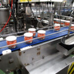 できたての焼さけを瓶詰