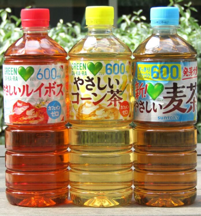 左から「GREEN DA・KA・RA」の「やさしいルイボス」「やさしいコーン茶」「やさしい麦茶」