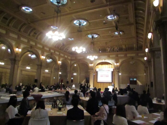 大阪市立中央公会堂で開催された100周年記念祝賀会