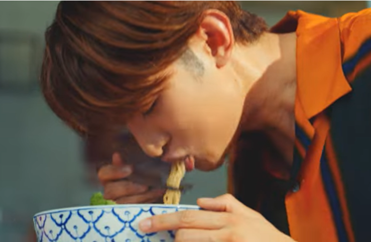 YumYum ヤムヤム どんぶり 向井康二 味の素 YumYum 向井康二