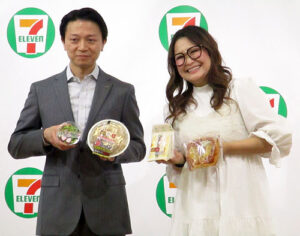左から園田部長とギャル曽根さん 左から園田部長とギャル曽根さん