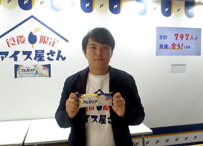 商品をＰＲする種村祥吾氏