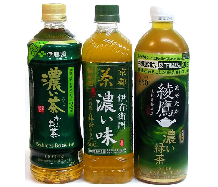 左から「お～いお茶 濃い茶」「伊右衛門 濃い味」「綾鷹 濃い緑茶」