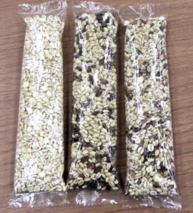 右からむぎまぐブレンドぷちぷちブレンドはとむぎブレンド 右から「むぎまぐブレンド」「ぷちぷちブレンド」「はとむぎブレンド」