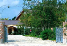 安心院産ぶどうで初仕込み 三和酒類のワイナリー「安心院葡萄酒工房」 安心院産ぶどうで初仕込み 三和酒類のワイナリー「安心院葡萄酒工房」