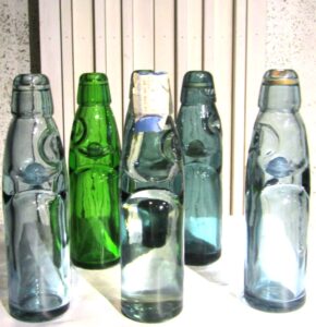 過去展開されていたガラスびんのリターナブル瓶 過去展開されていたガラスびんのリターナブル瓶