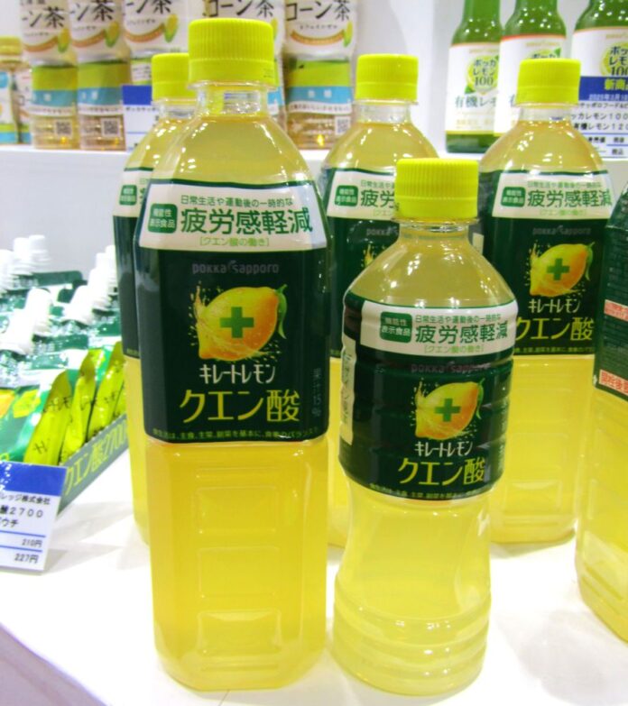 左から「キレートレモン クエン酸」900mlと525ml