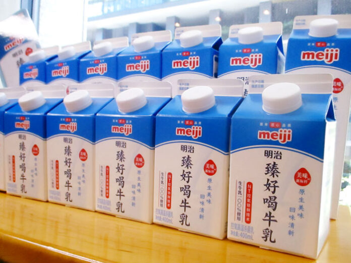 中国で発売した「明治おいしい牛乳」