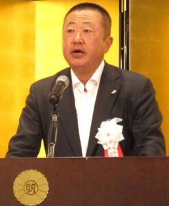 全清飲の本庄大介会長