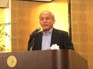 “適正猛暑”を祈願する仲原孝志副会長