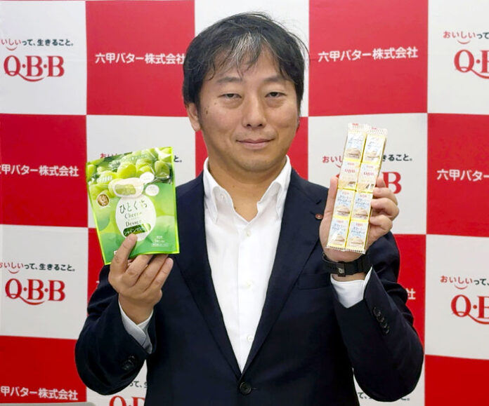 新商品をアピールする塚本浩康社長