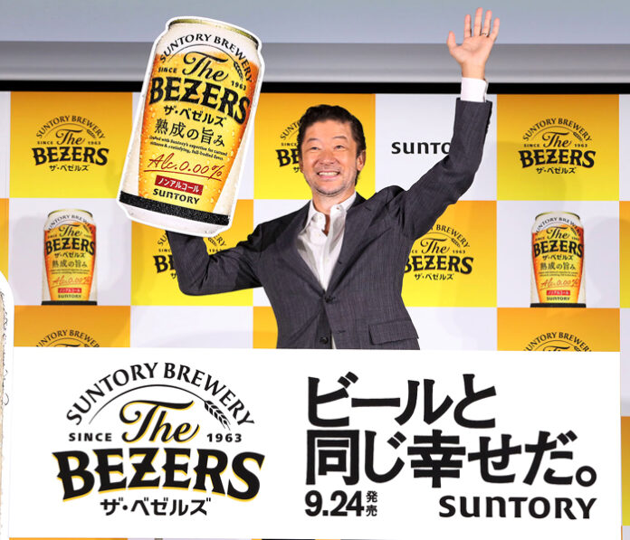 サントリー「ザ・ベゼルズ」CMに浅野忠信さん（18日の発表会で）