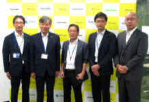 食品用凍結装置 認証制度が来年度スタート 公正な性能評価の基準確立へ 食品冷凍技術推進機構(FFTech) 鈴木徹代表理事(中央)と凍結装置メーカー関係者