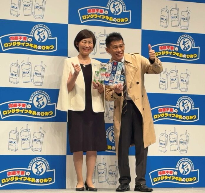 左から鍜治氏、柳沢さん