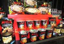 ヨーカ堂とセブン Netflixと初コラボし食品など26品 ブラックフライデーに向けワクワク体験を ピザ・カップ麺・菓子など