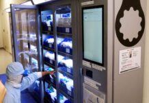 江崎グリコ 工場の消耗品を自販機で 発注作業など削減 大阪工場内の間接材自販機