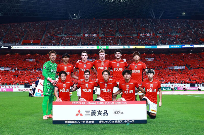 試合前の記念撮影　©URAWA REDS