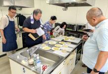 「ラーメンコンペティション日本2025」 国産麦の生中華麺を競う 全国から84品が集結 外観審査の様子