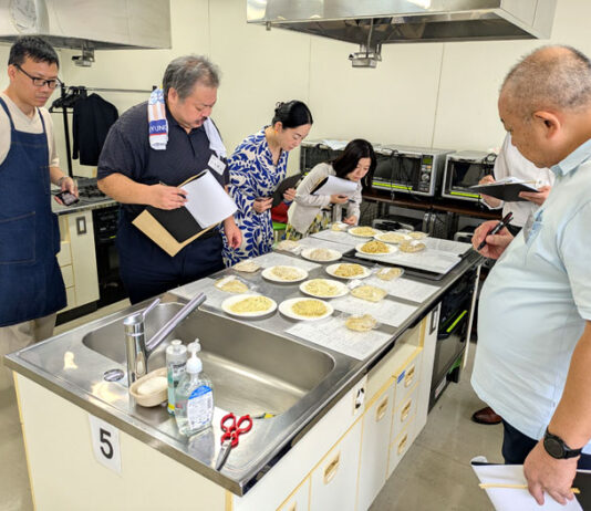 外観審査の様子