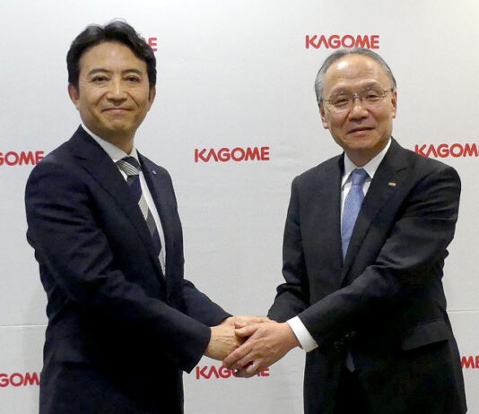 山口聡社長㊨と奥谷晴信次期社長