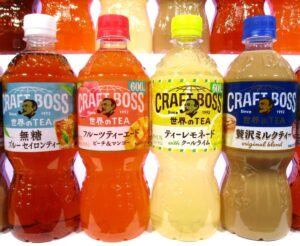 ひときわ好調なのが「フルーツティーエード」（中央左）と「贅沢ミルクティー」（右）の2品。
