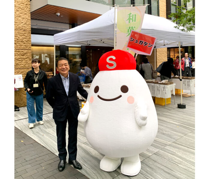 DM三井製糖・森本社長とシュガタン（和菓子縁日で）