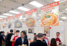 ヤグチ秋季見本市 食のTPO×4Pフード 定番商材をじっくり比較 メーカー14社が食べ比べを実施した「適材適食」コーナー